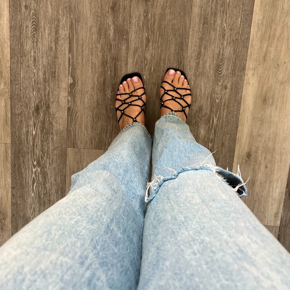 ZARA - LEATHER SANDAL WITH BOLTS - Picture 1 of 4